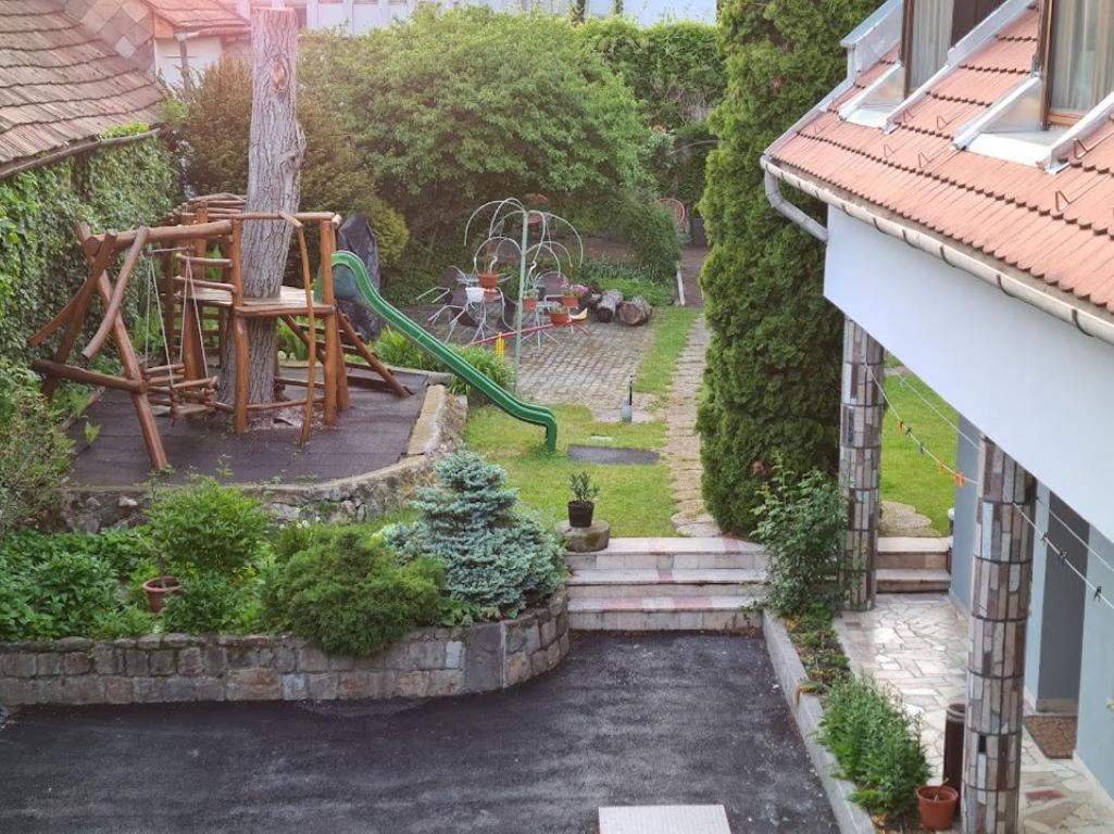 Hotel Székely Vendégház Esztergom Exterior foto